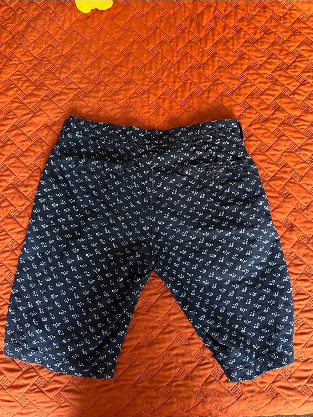 J. Crew Navy Patterned Men's Shorts Size 29 - Picture 3 of 3